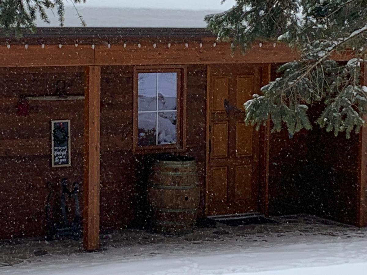 The Horse Lake Inn Lone Butte 外观 照片