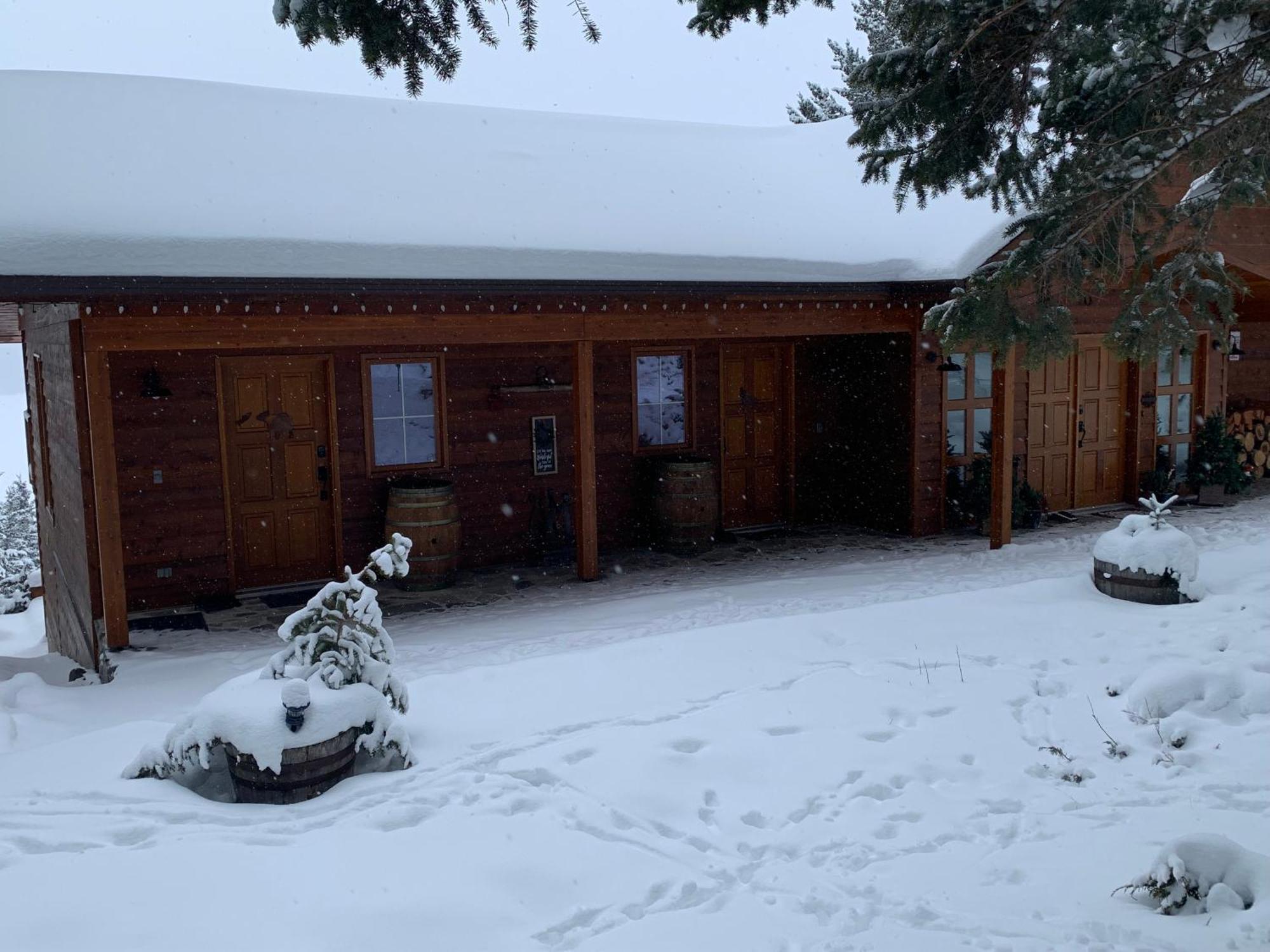 The Horse Lake Inn Lone Butte 外观 照片