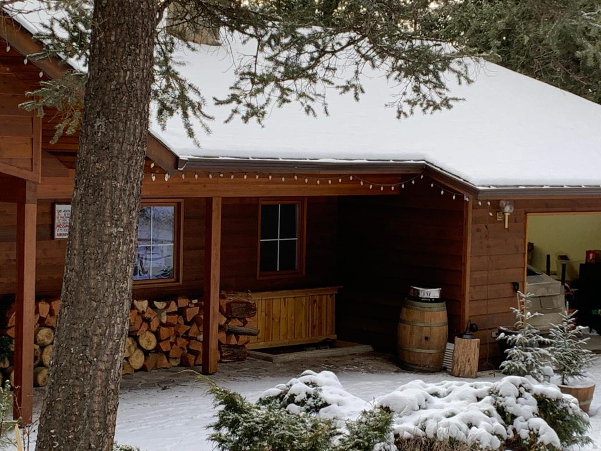 The Horse Lake Inn Lone Butte 外观 照片